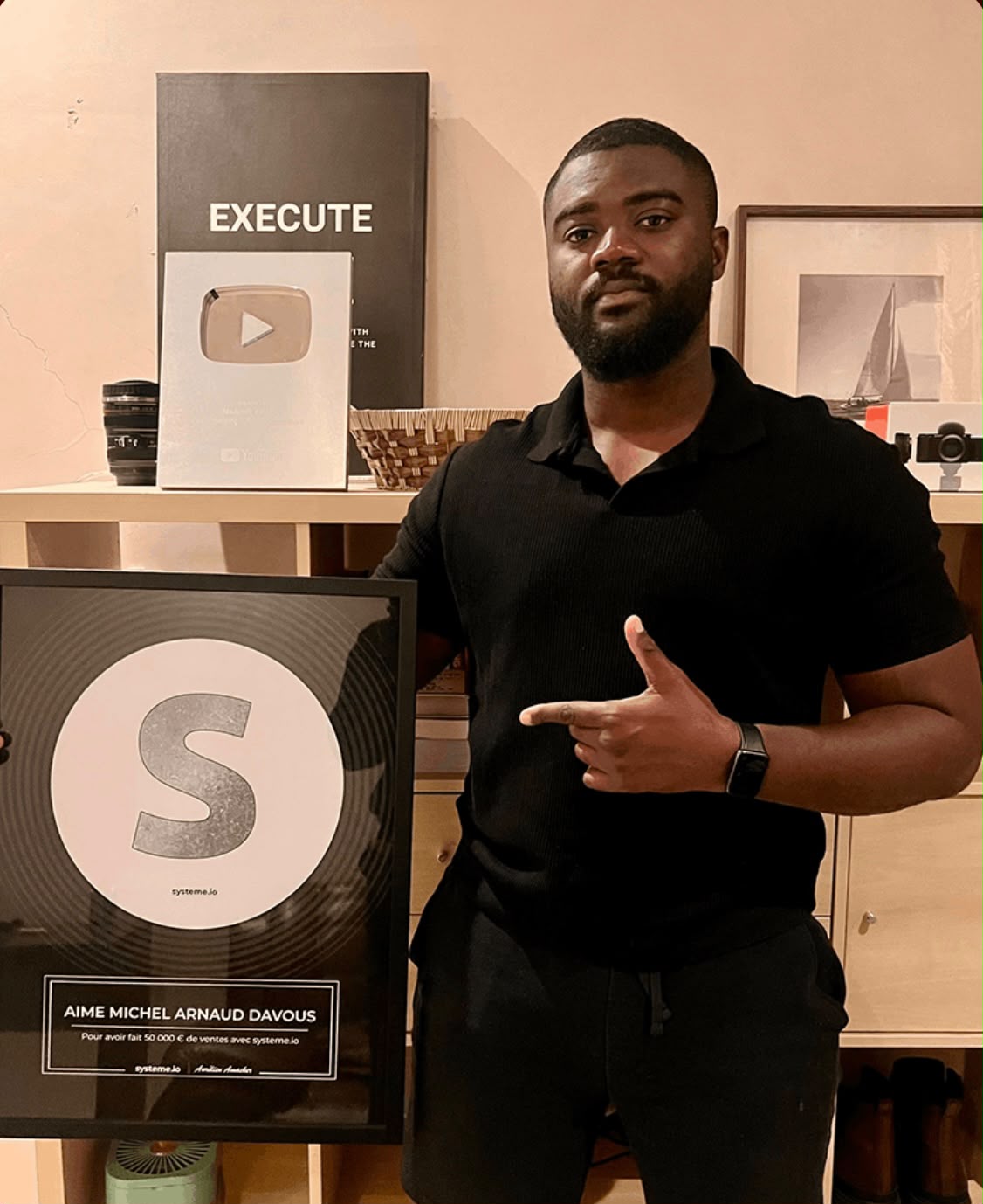 Nolimit Davous avec ses certifications systeme.io